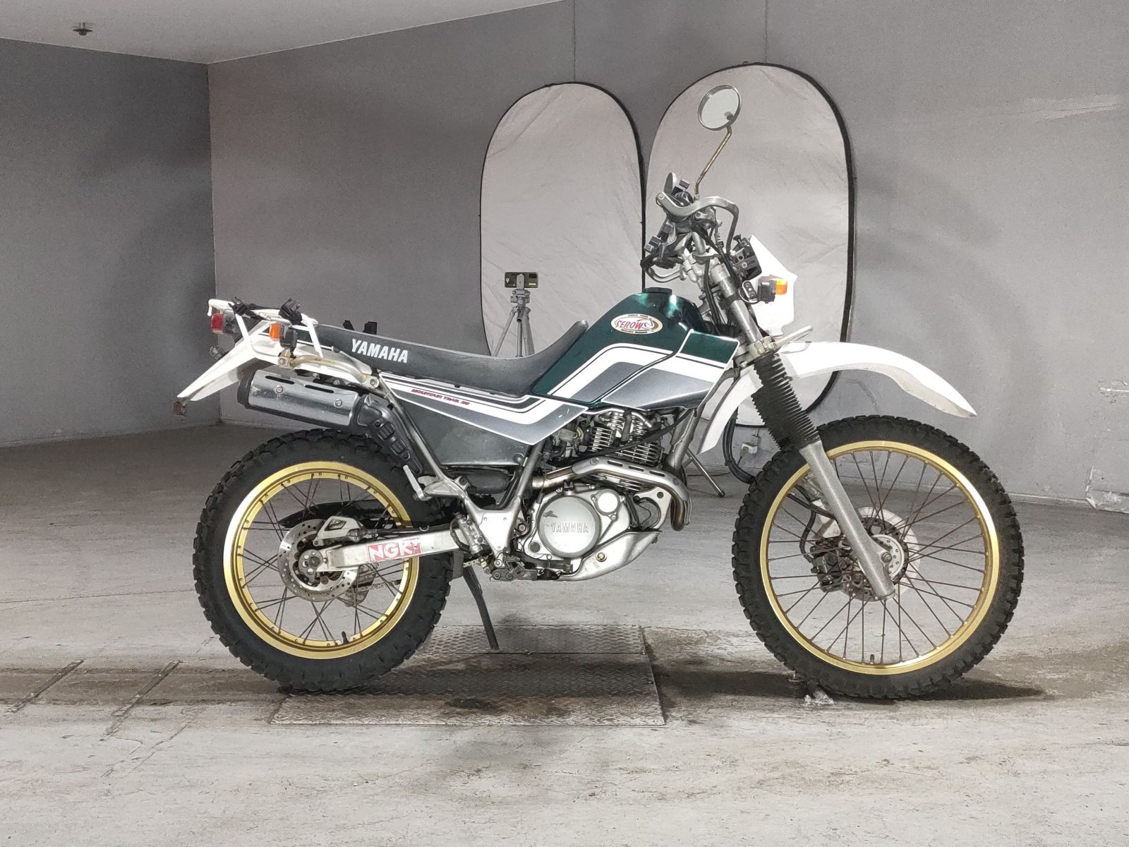 Yamaha SEROW 225W