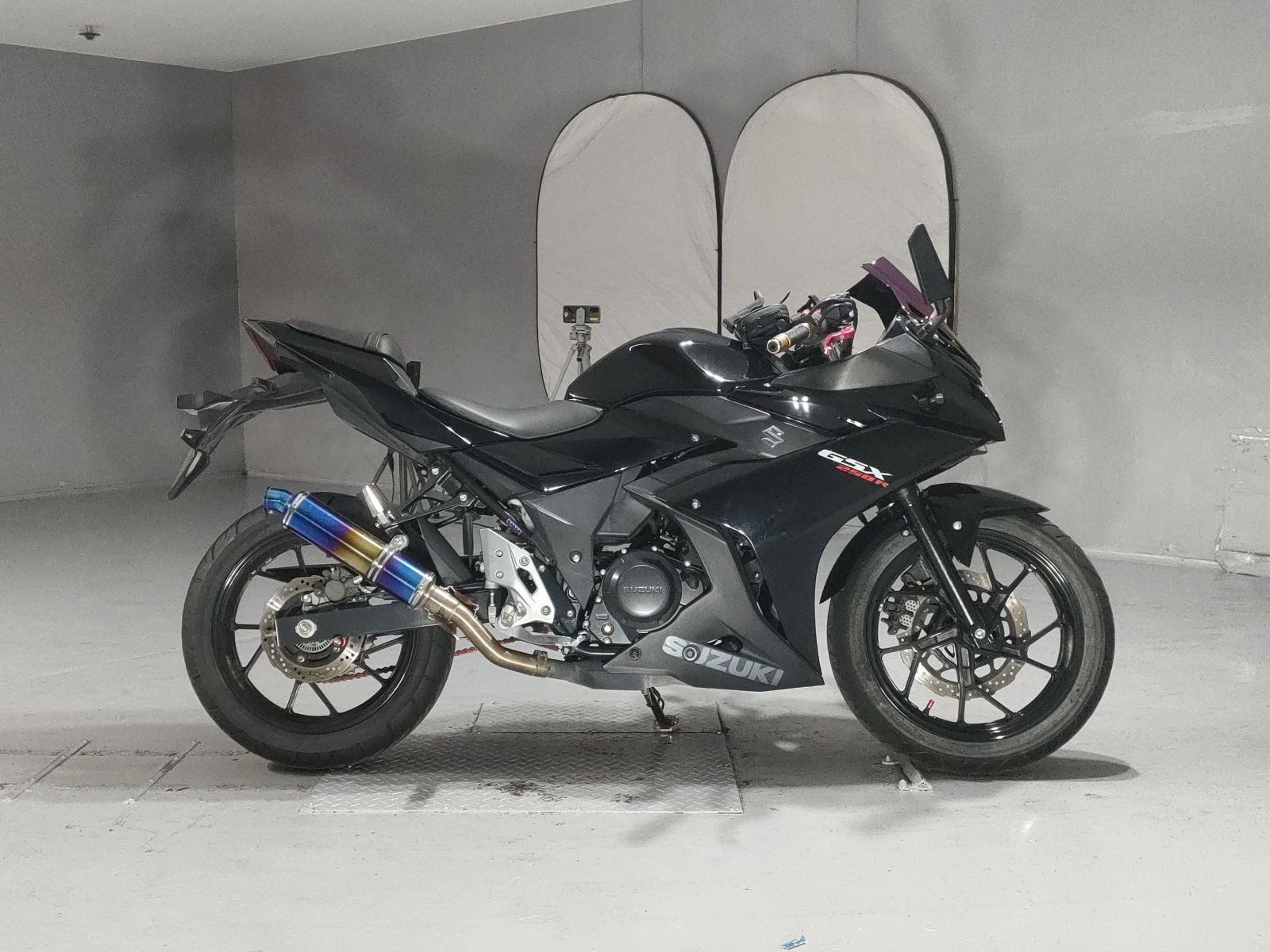Suzuki GSX250R