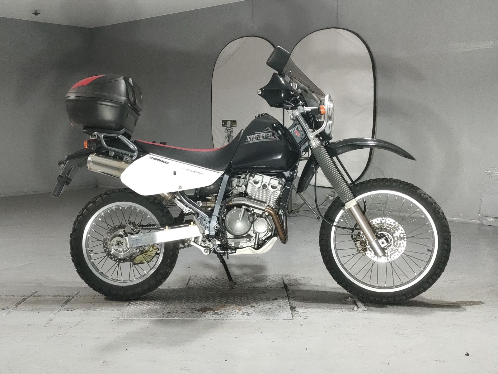 Suzuki DJEBEL250XC