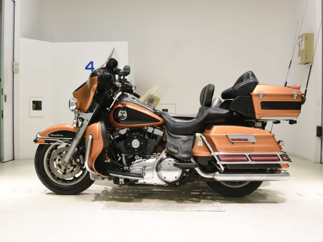 Harley-Davidson HARLEY FLHTCU1580