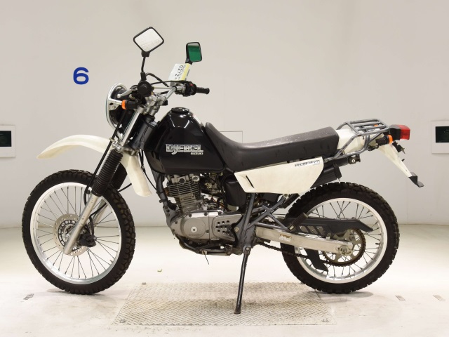 Suzuki DJEBEL200