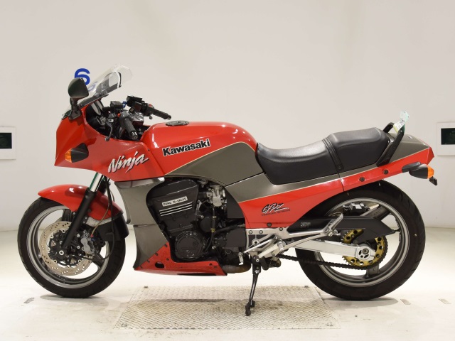 Kawasaki GPZ900R