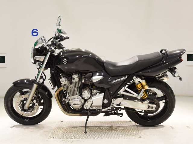 Yamaha XJR1300-2