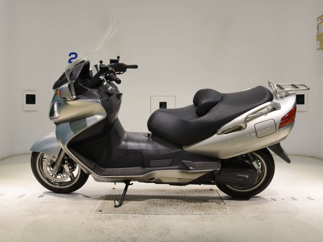 Suzuki SKYWAVE 650