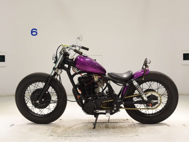Yamaha SR400-2
