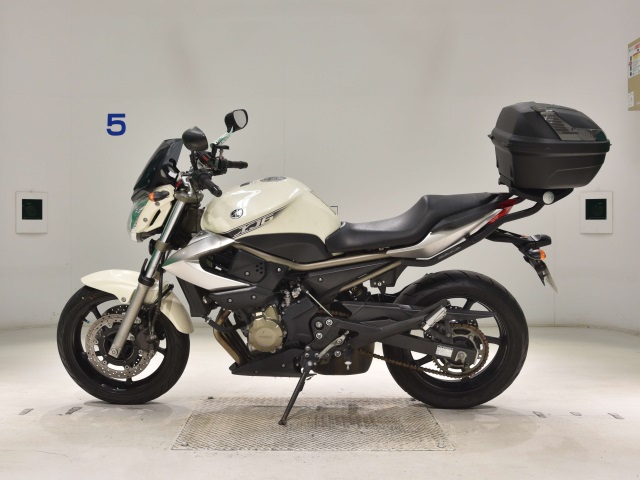 Yamaha XJ6N