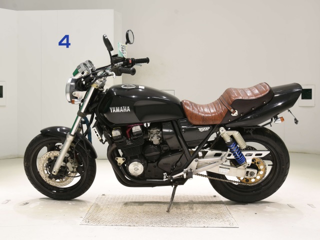Yamaha XJR400