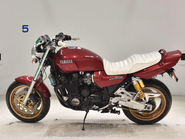 Yamaha XJR1200