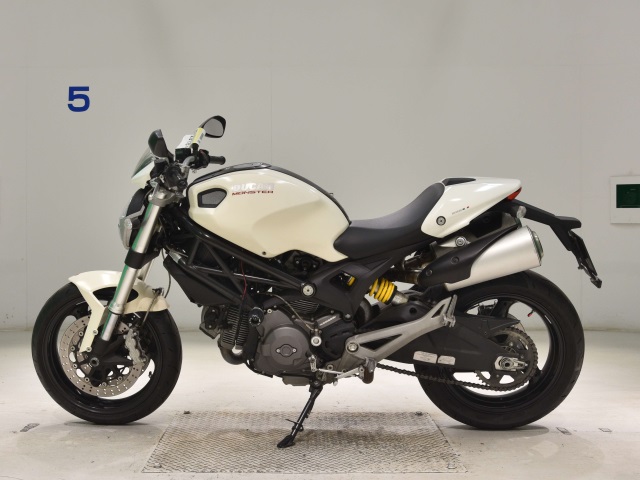 Ducati DUCATI MONSTER 696