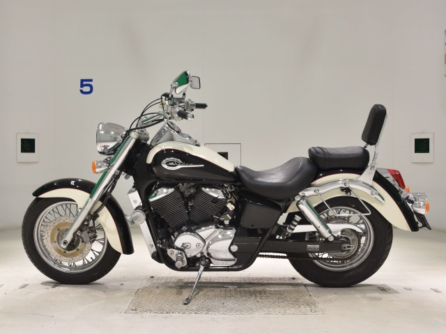 Honda SHADOW750