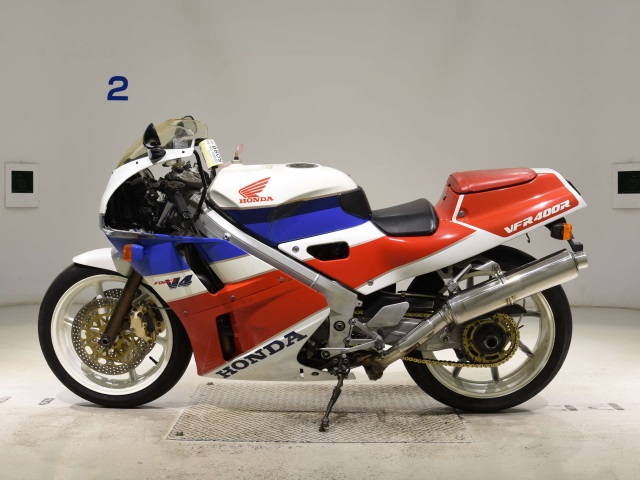 Honda VFR400R-2