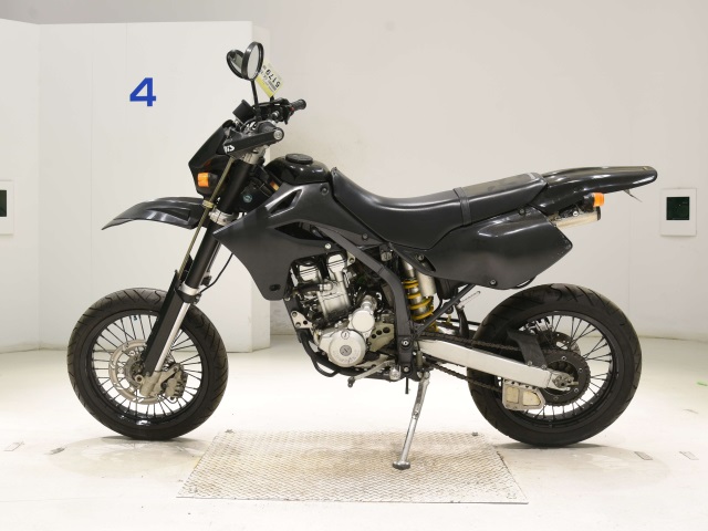 Kawasaki D-TRACKER