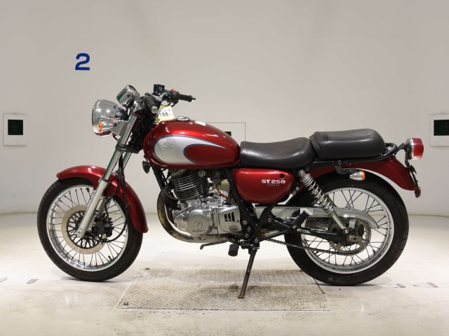 Suzuki ST250E