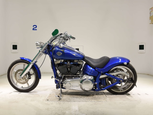 Harley-Davidson HARLEY FXCWC1580