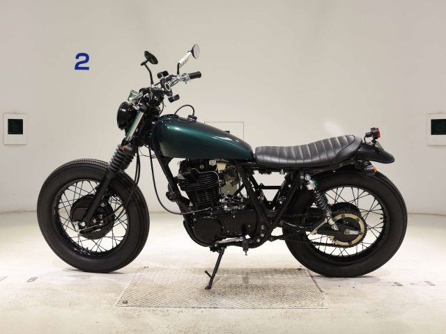Yamaha SR400-2
