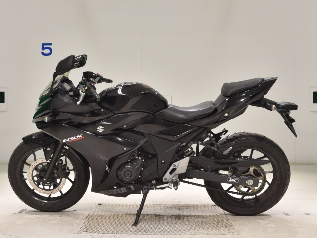 Suzuki GSX250R