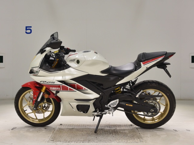 Yamaha YZF-R25A