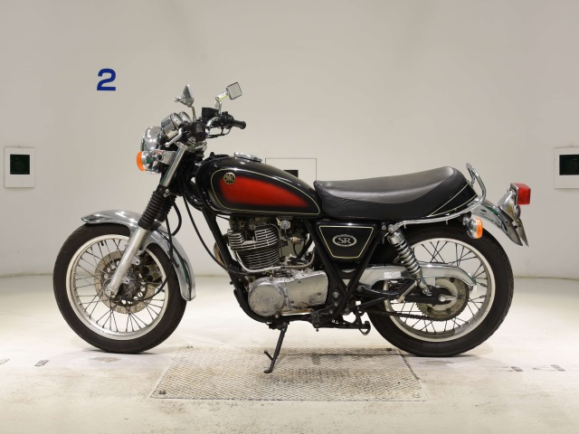 Yamaha SR400-3