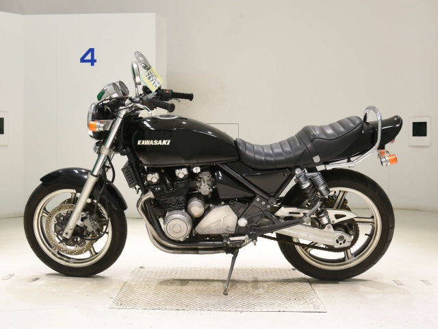 Kawasaki ZEPHYR400