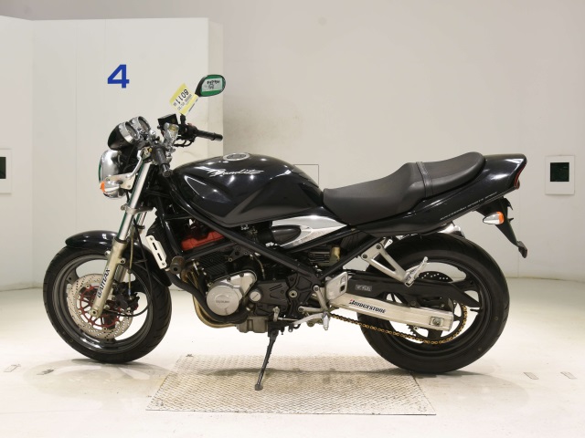 Suzuki BANDIT250-1
