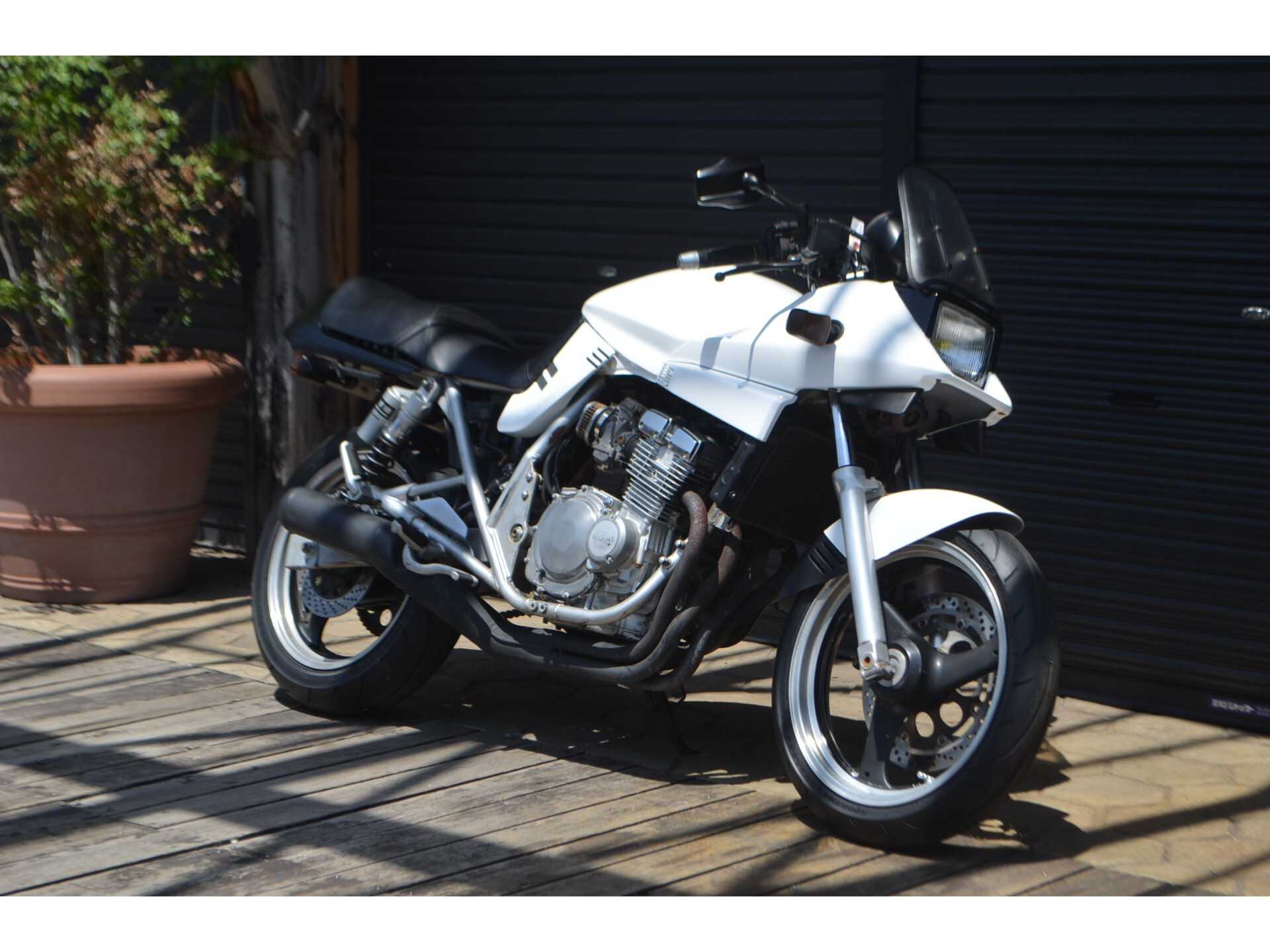 Suzuki GSX250 KATANA