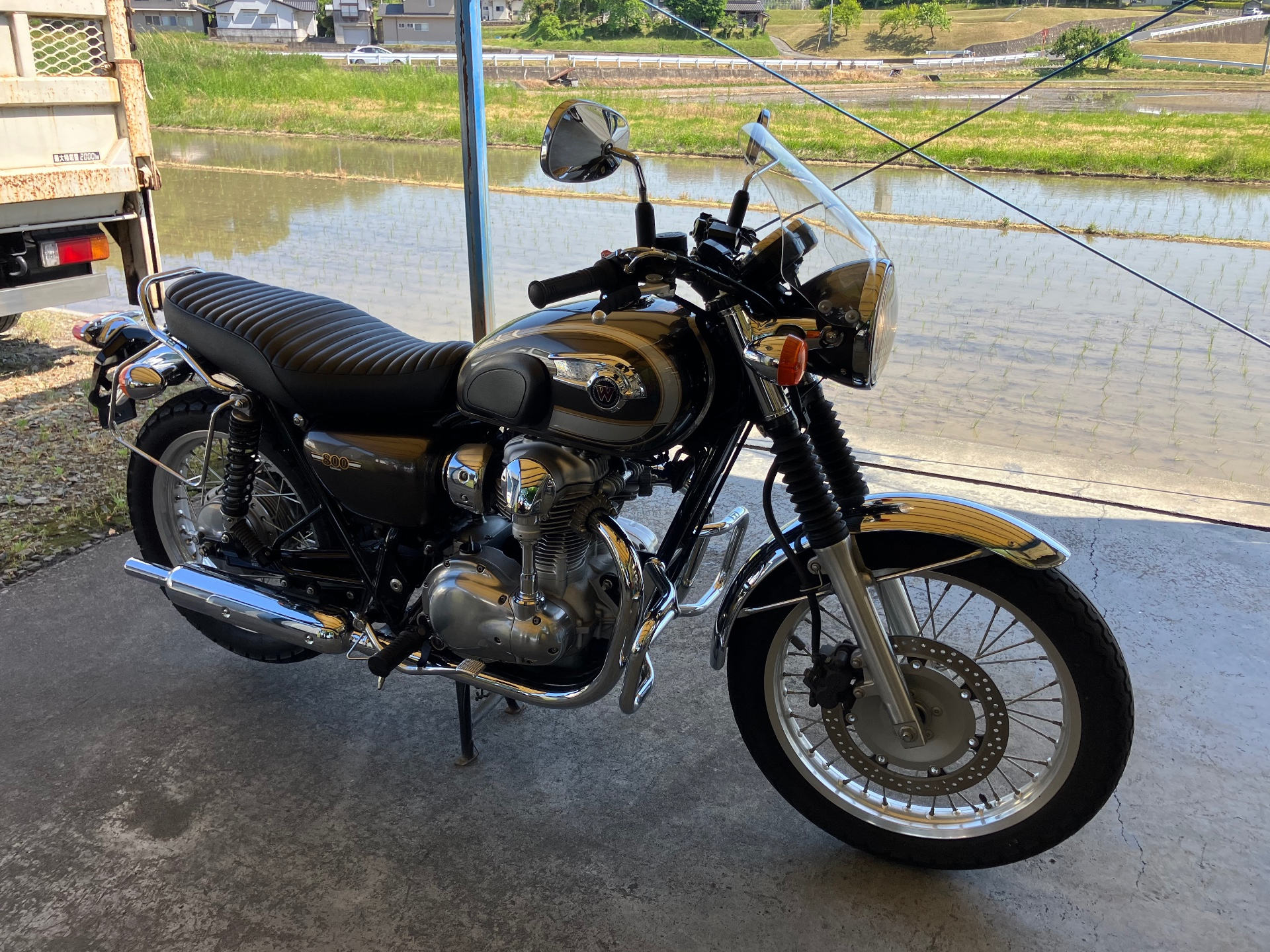 Kawasaki W800