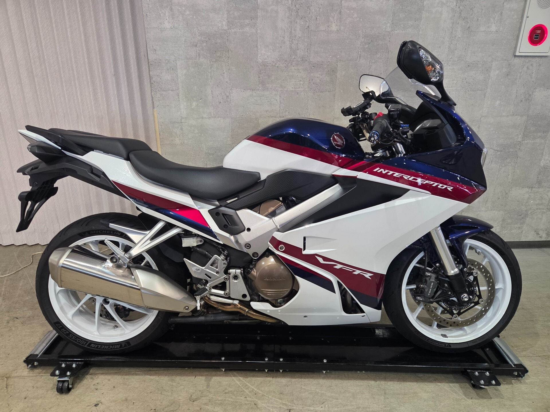 Honda VFR800F