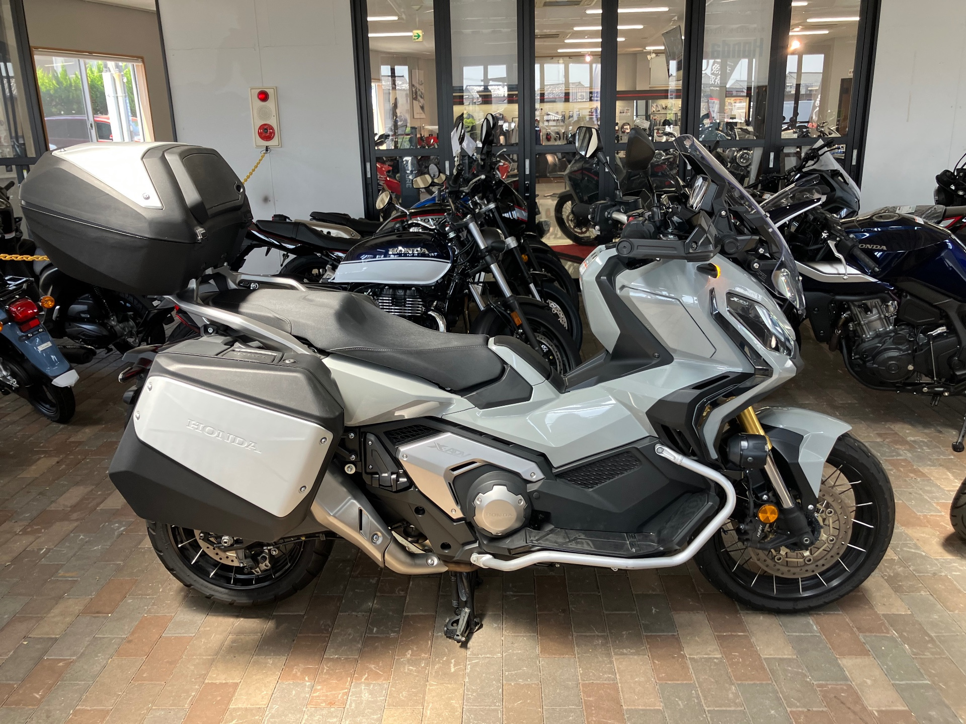 OTHER X-ADV