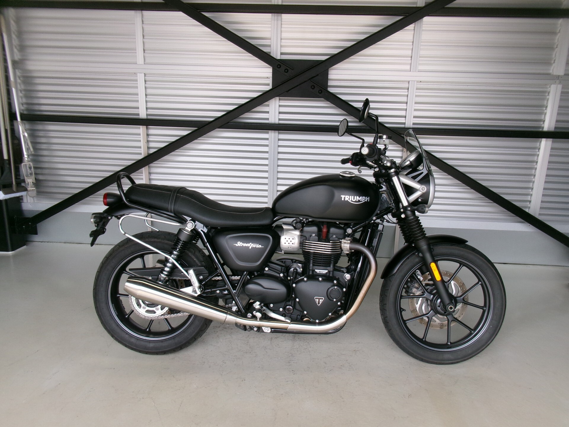 OTHER TRIUMPH STREET TWIN