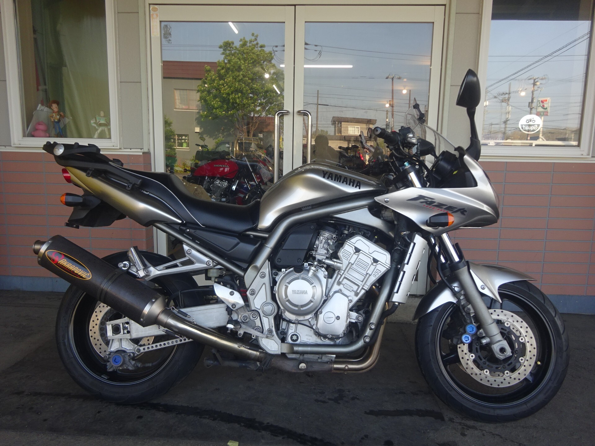 Yamaha FZS1000 FEATHER