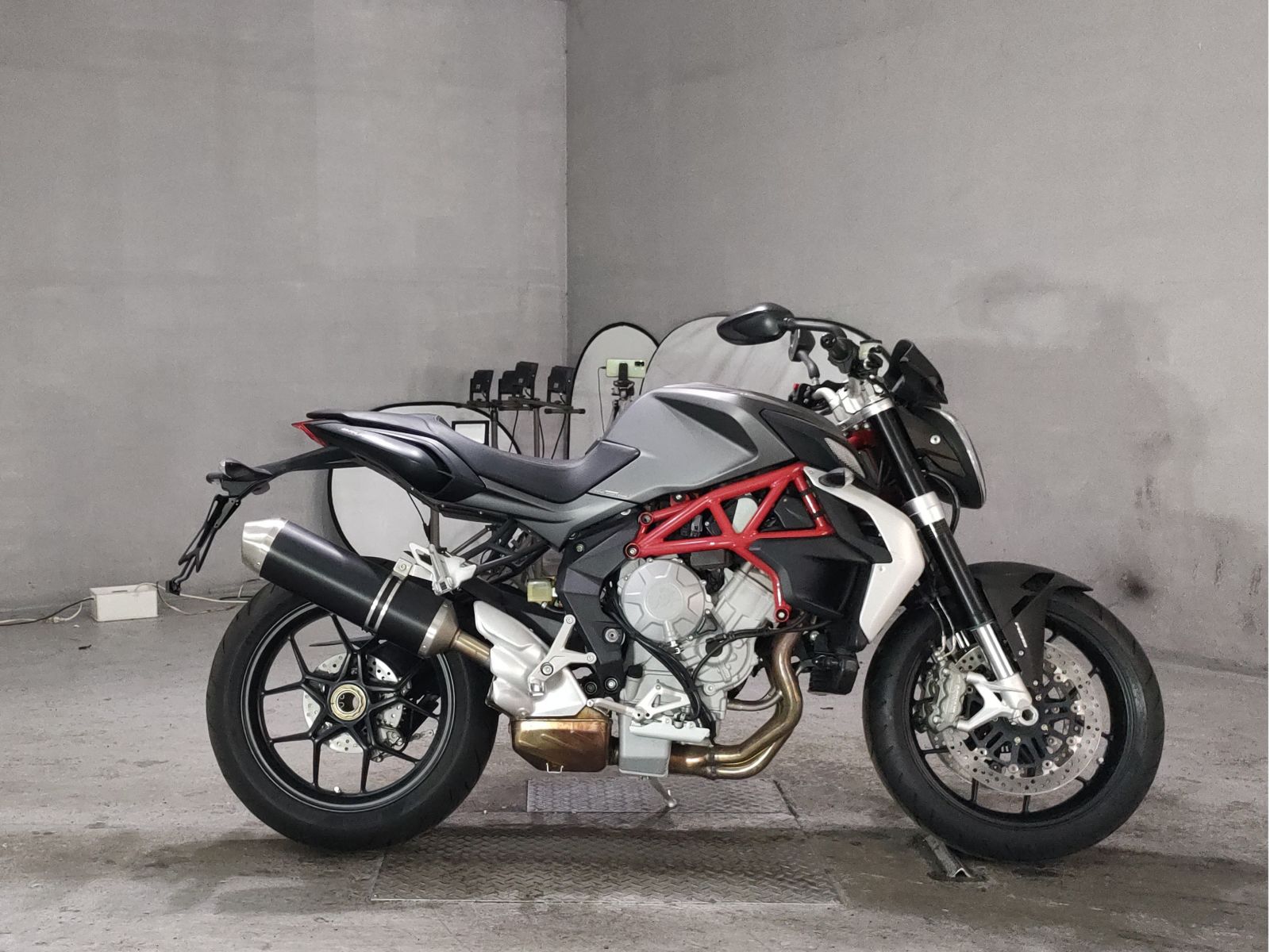 MV AGUSTA MV AGUSTA BRUTALE 800