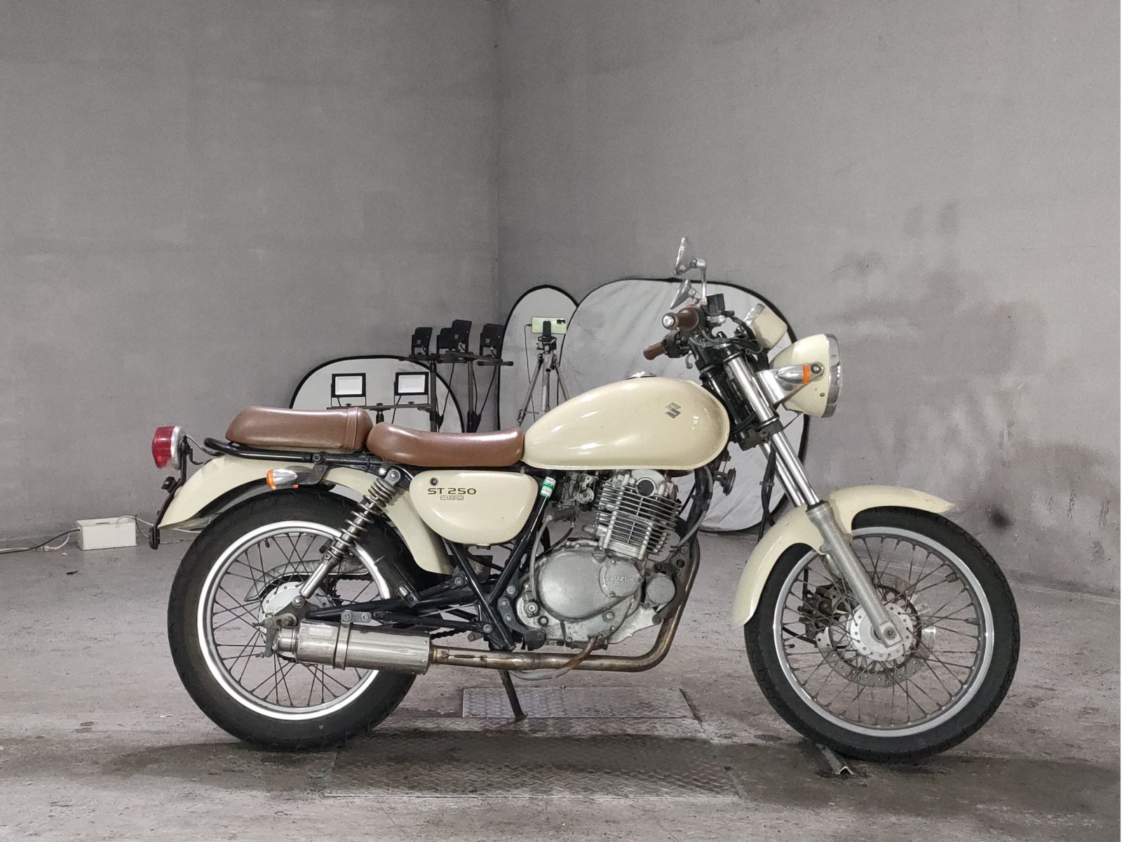 Suzuki ST250E