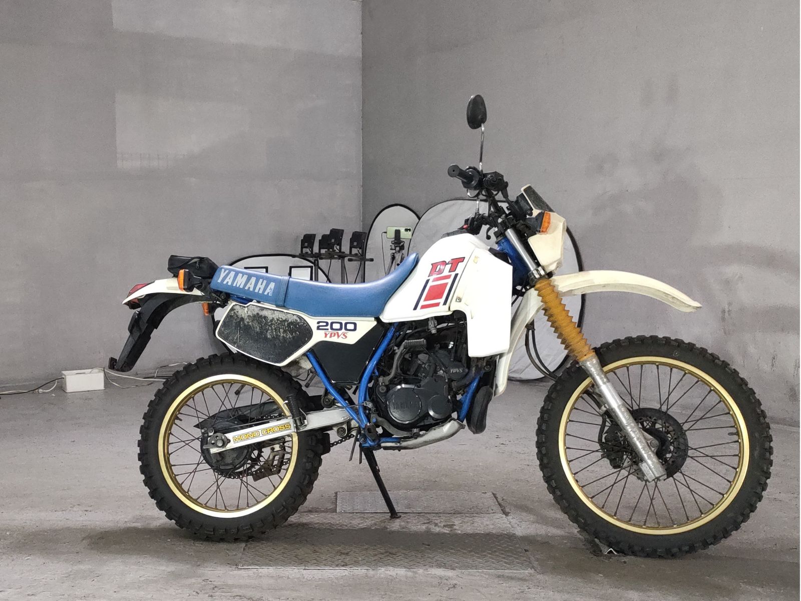 Yamaha DT200R