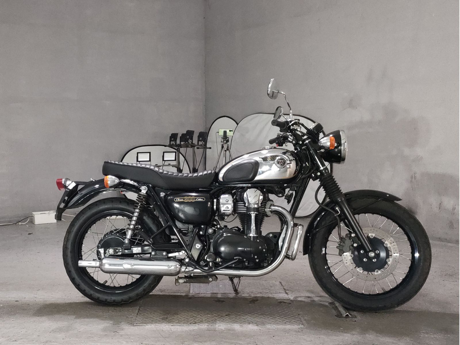 Kawasaki W800