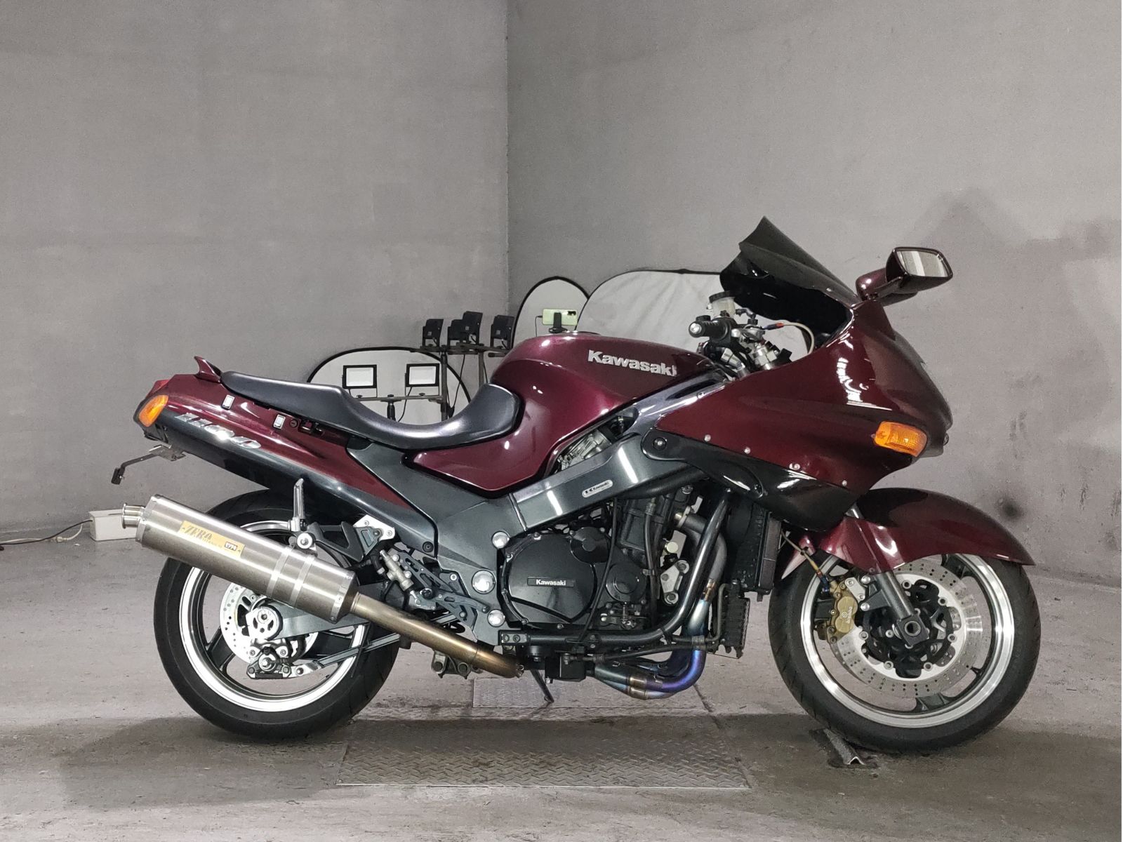 Kawasaki ZZR1100