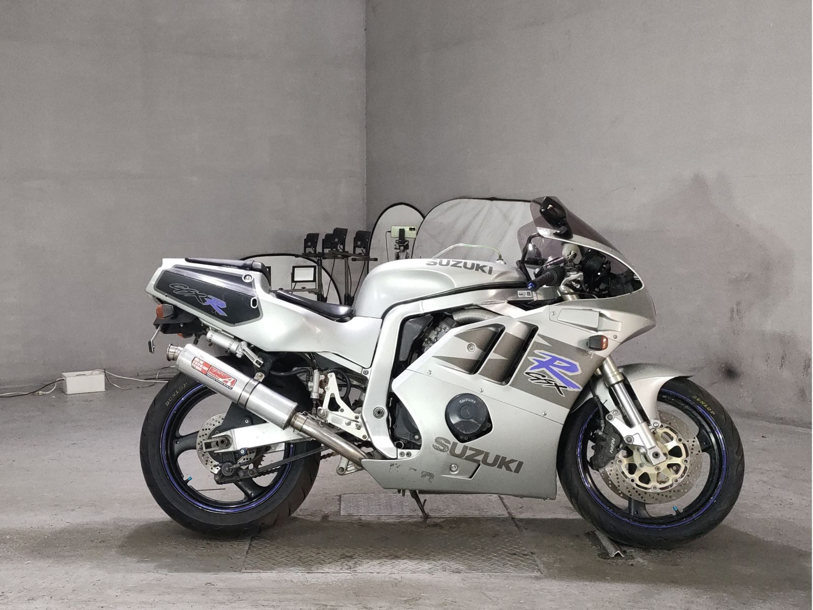 Suzuki GSX-R400R