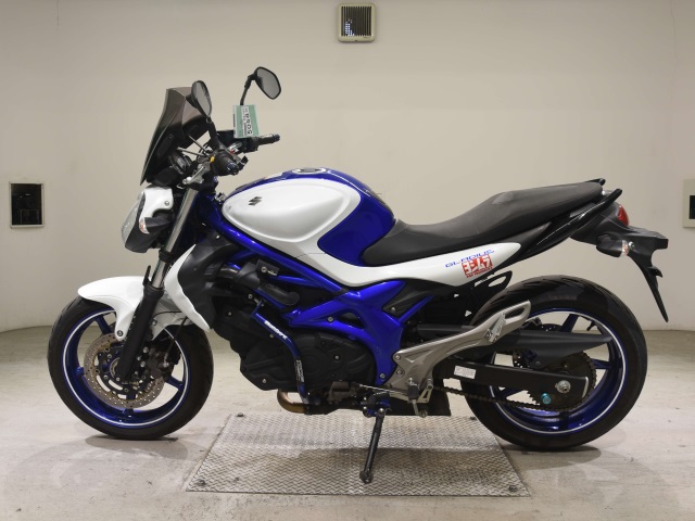 Suzuki GLADIUS400