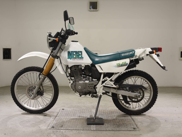 Suzuki DJEBEL125