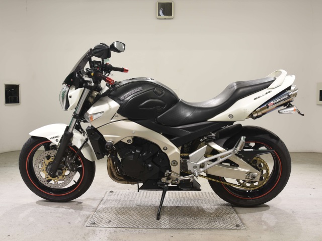 Suzuki GSR400ABS