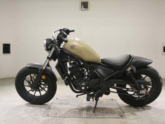 Honda REBEL