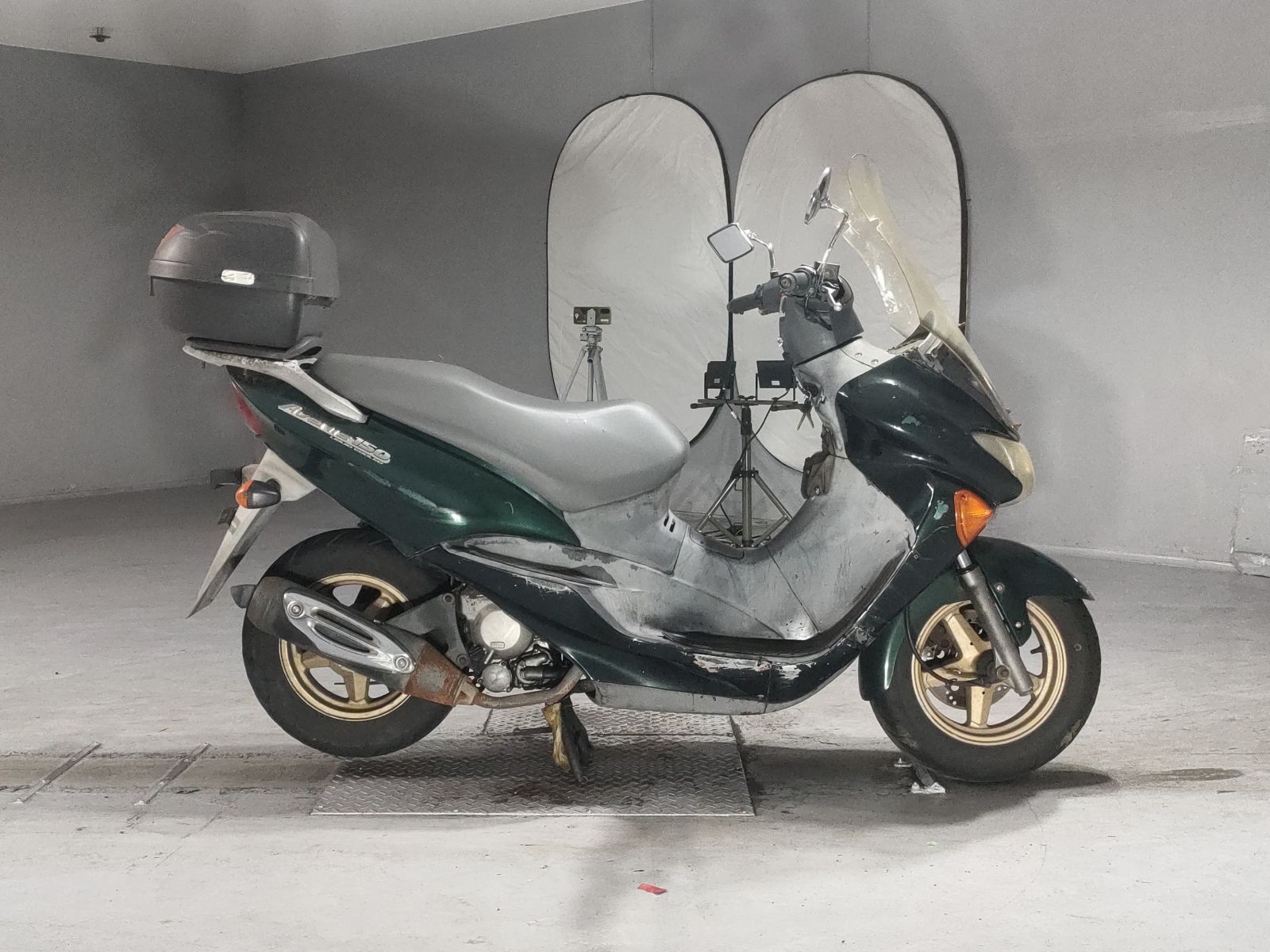 Suzuki AVENIS150