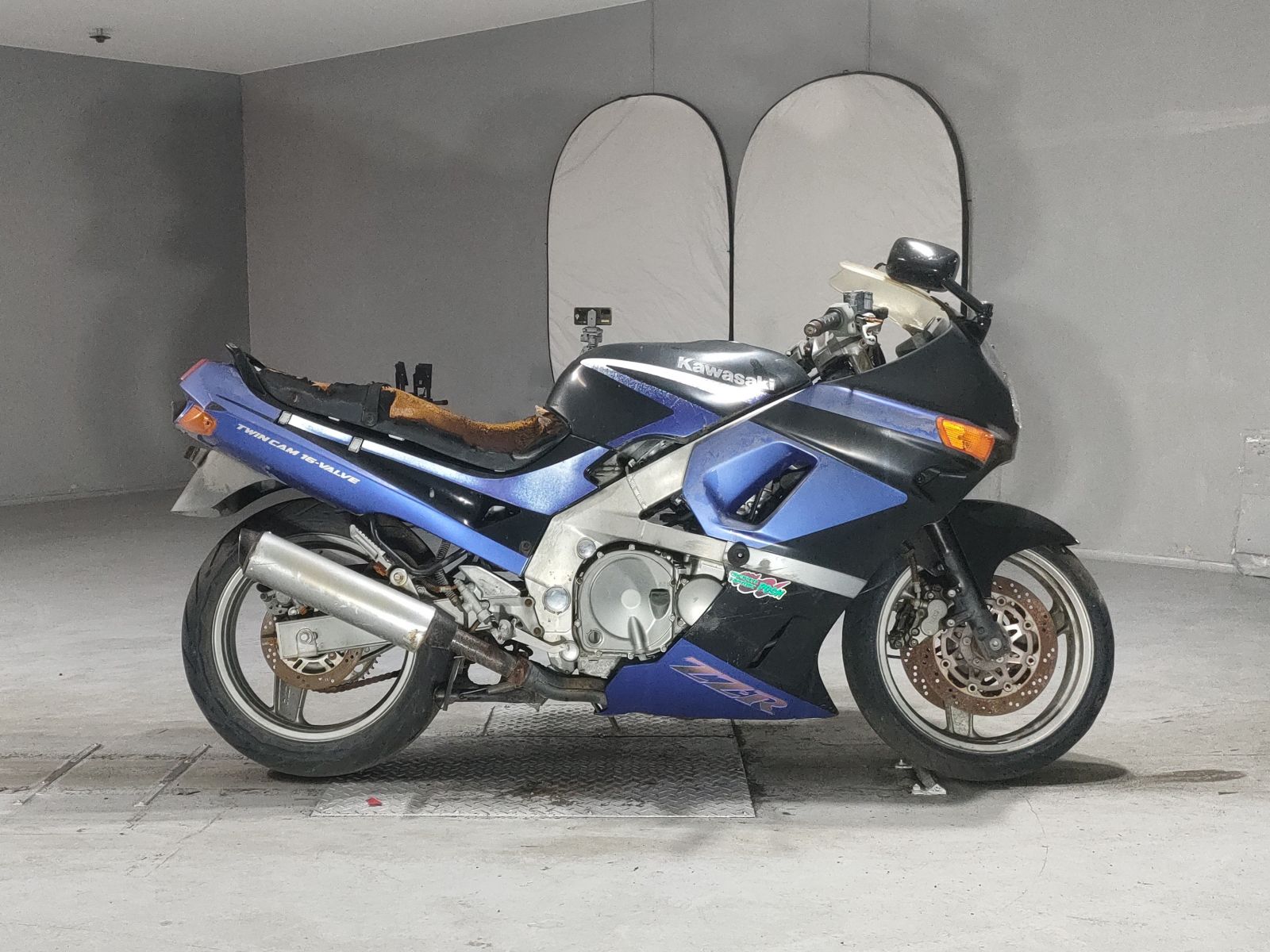 Kawasaki ZZR400