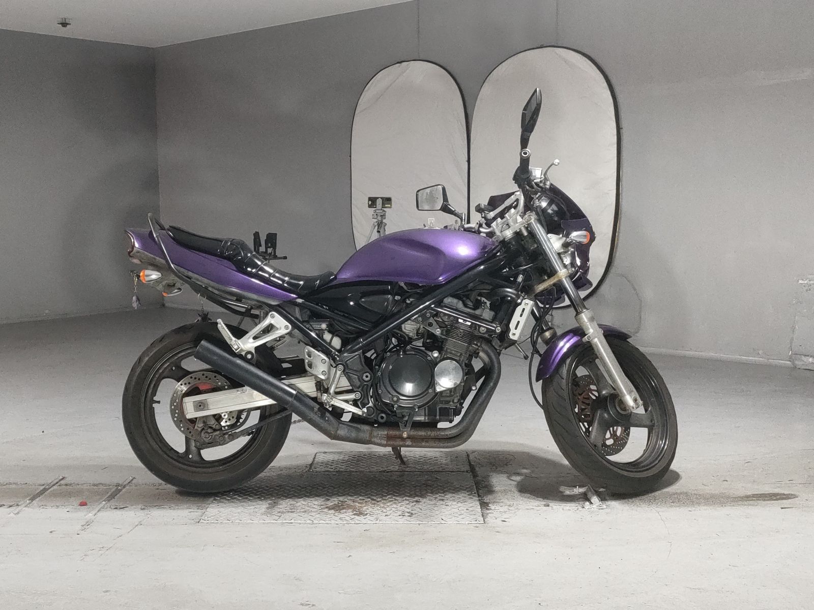 Suzuki BANDIT250-1