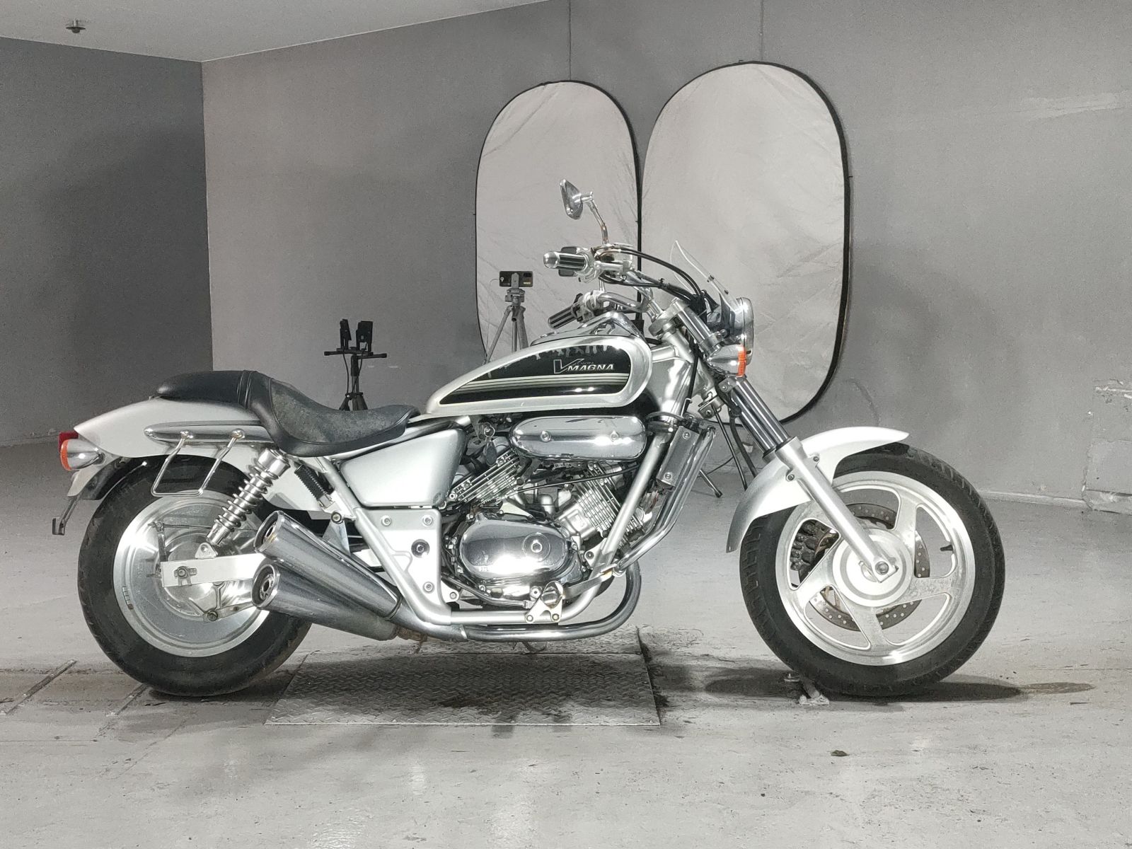 Honda MAGNA 250