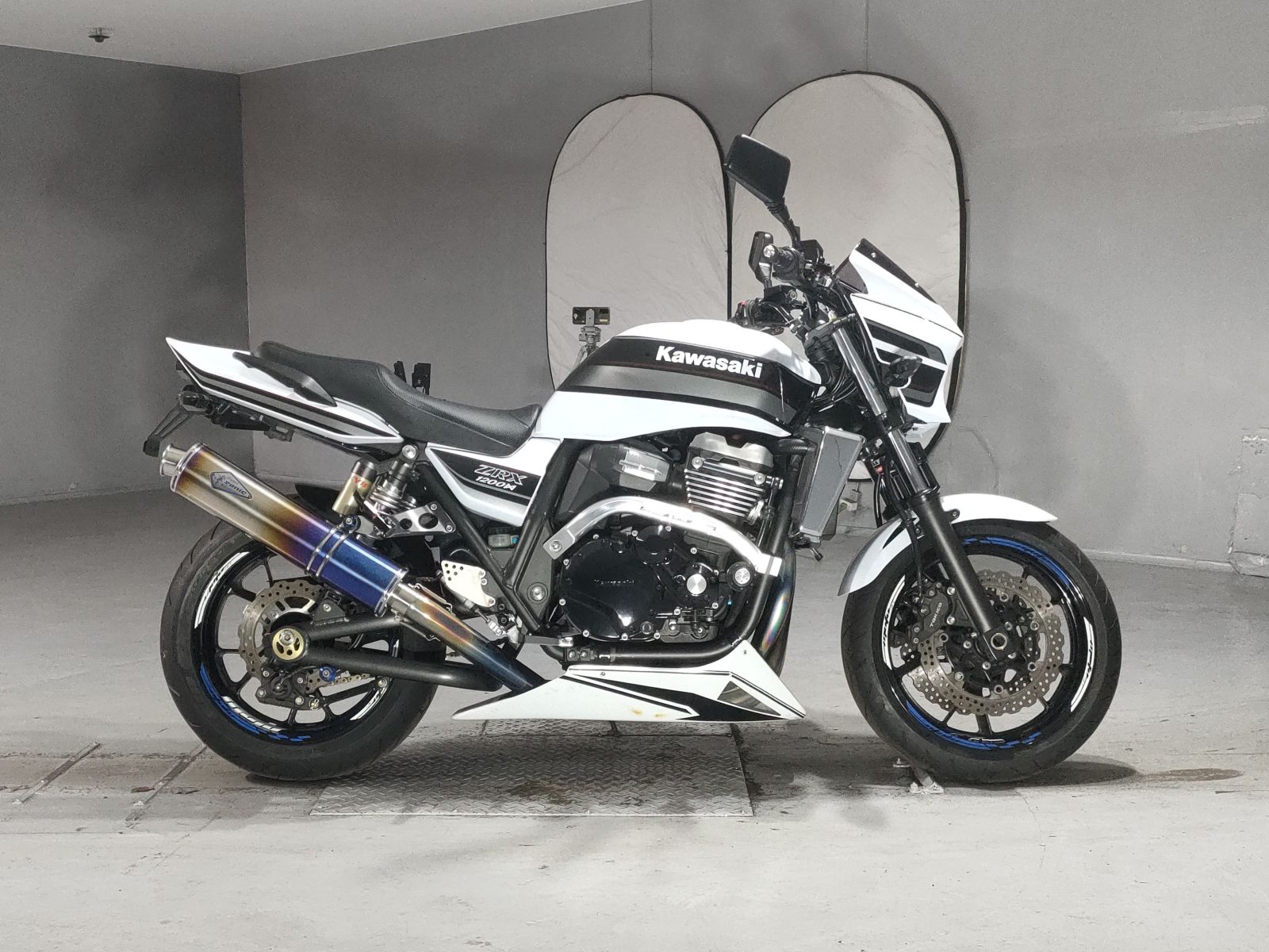 Kawasaki ZRX1200