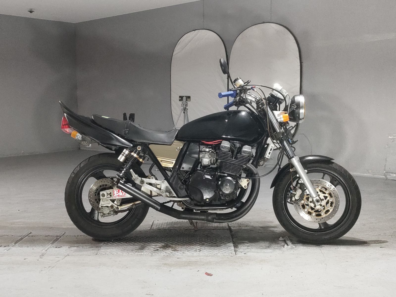 Yamaha XJR400