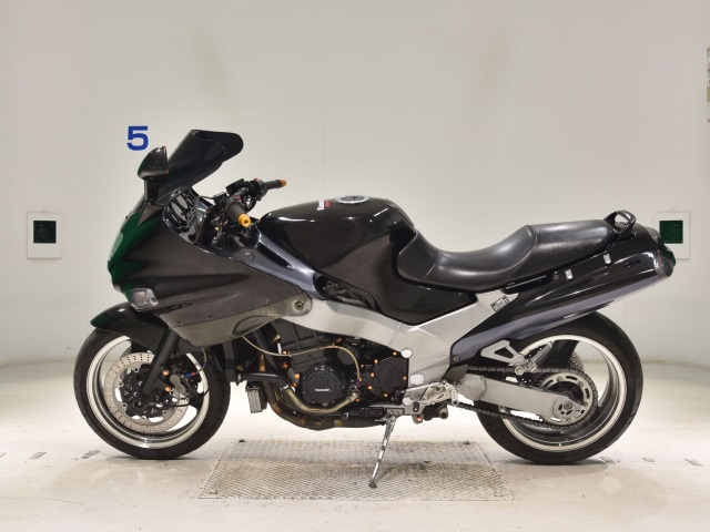 Kawasaki ZZR1100