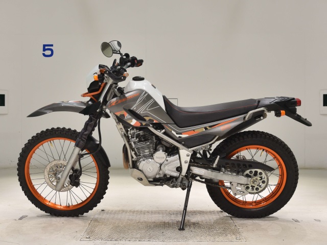 Yamaha SEROW 250-2