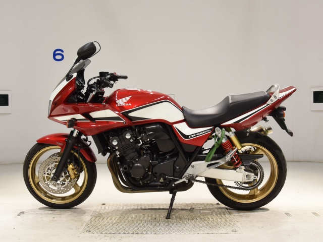 Honda CB400SFV-4 BOLDORABS