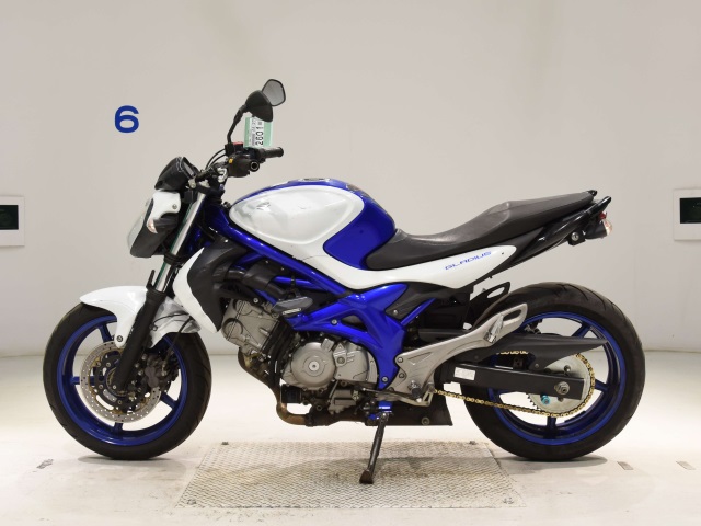 Suzuki GLADIUS400